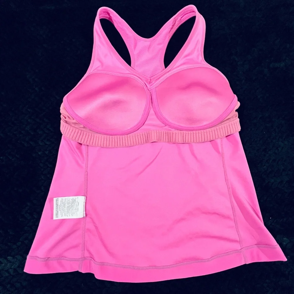 Bundle Pink Nike Dri-Fit- Under Armour White and Blue heat Hear‎ Athletic top